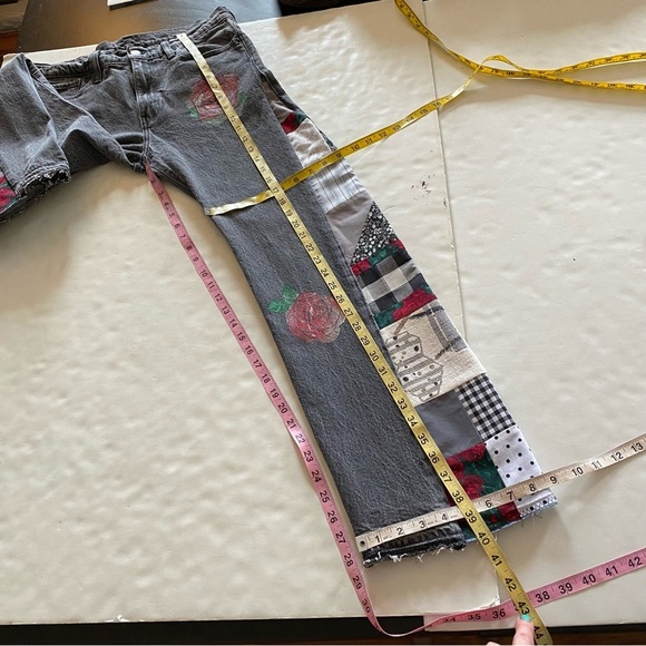 Levis Upcycled Jeans Waist 27 28 Womens Size Small Levi’s Patchwork Roses Retro - Picture 10 of 16